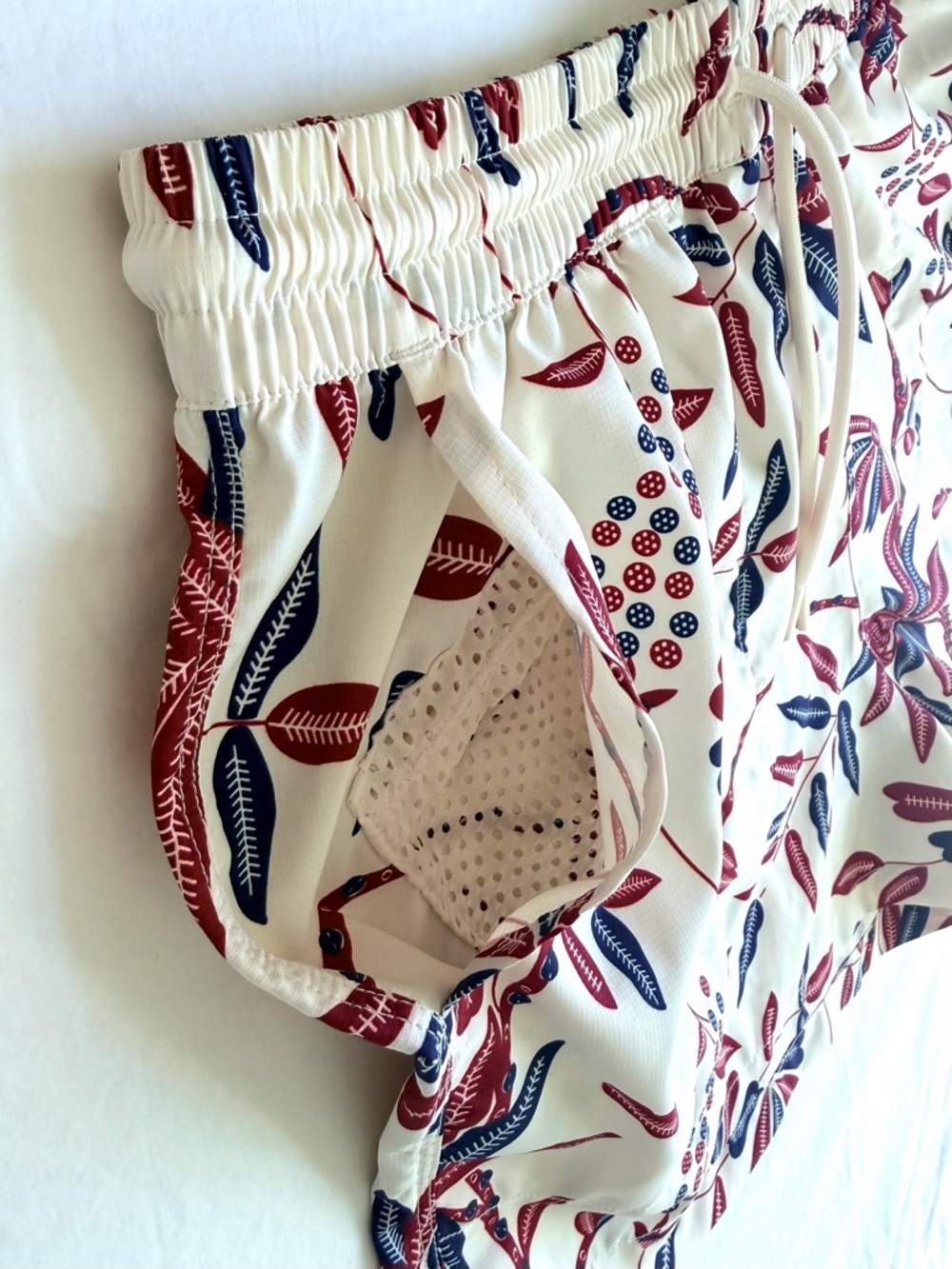 OUTDOOR VOICES
Solarcool Shorts - Picture 5 of 8